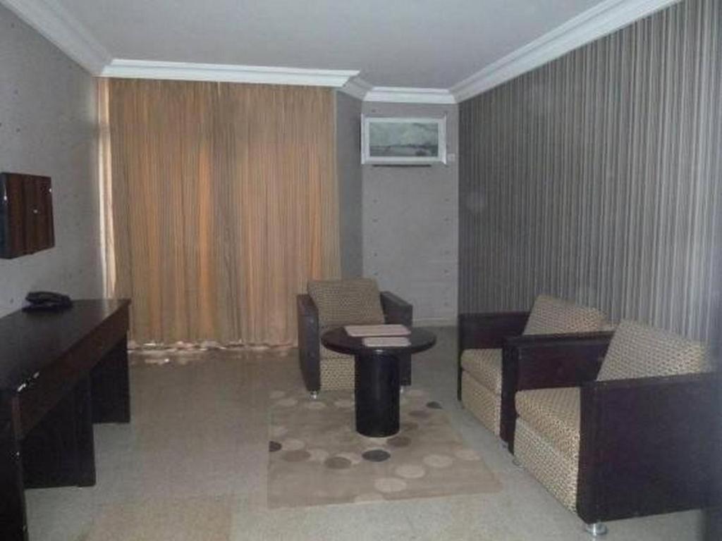 Imo Concorde Hotel Owerri Exteriör bild